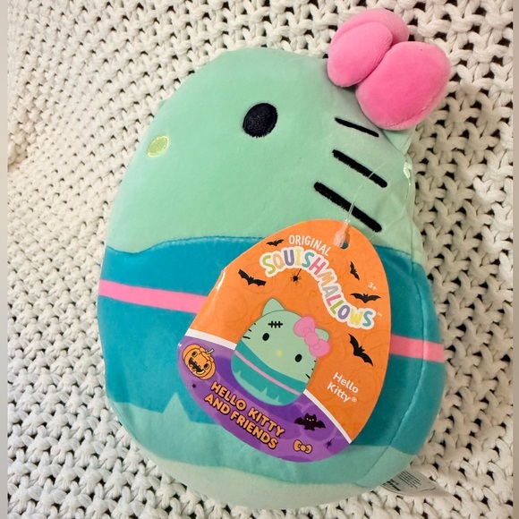 Hello Kitty - Picture 3 of 3